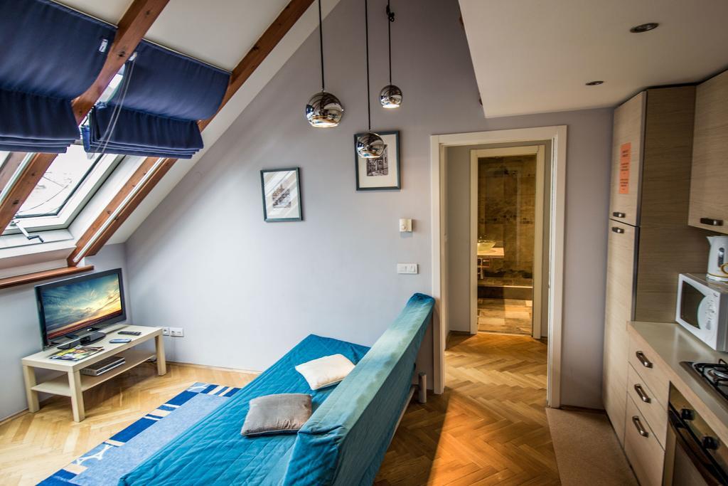 Ruterra Red Roofs View With Garage Apartment Prague Luaran gambar