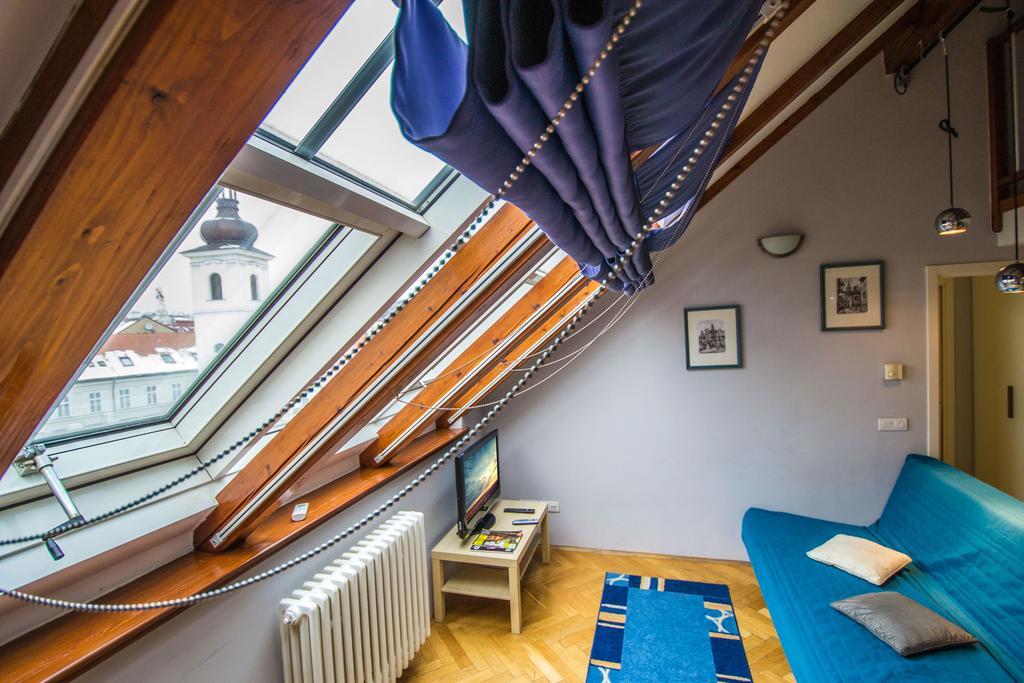 Ruterra Red Roofs View With Garage Apartment Prague Luaran gambar